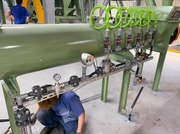 自動化液體添加攪拌機